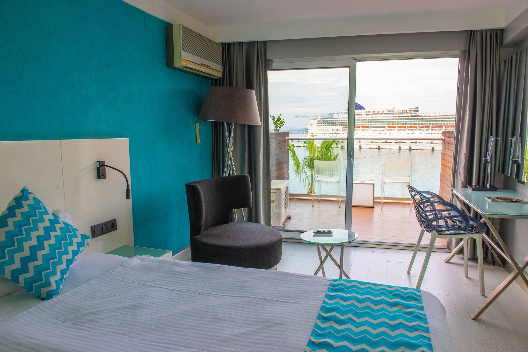 Efe Hotel Кушадасы Экстерьер фото